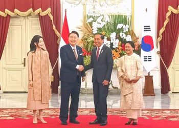 Jokowi Jamu Presiden Korea Selatan Yoon Suk Yeol di Istana Merdeka